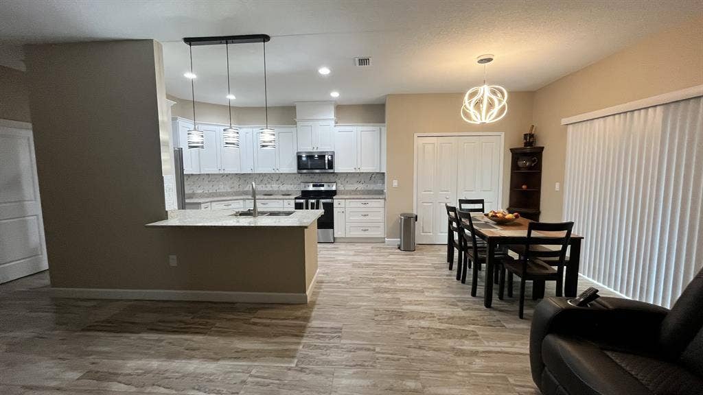 Room Available in Clean, Quiet Home