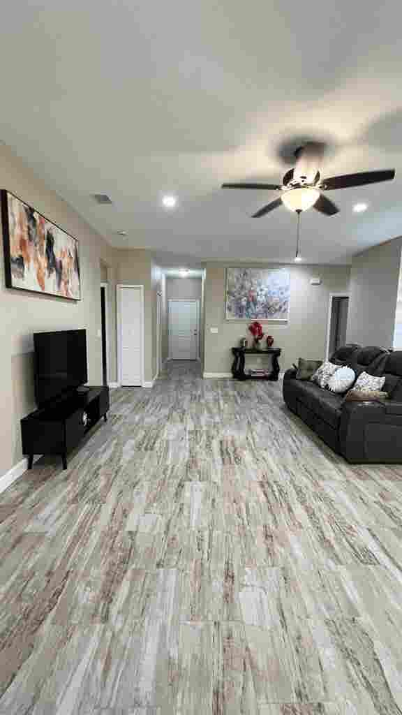 Room in Clean, Quiet Home, for men
