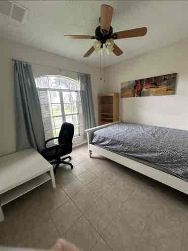 Bedrooms for rent