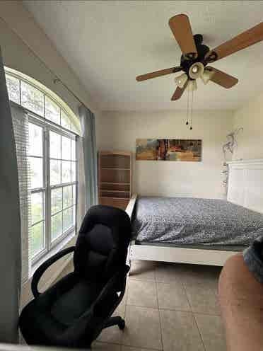 Bedrooms for rent