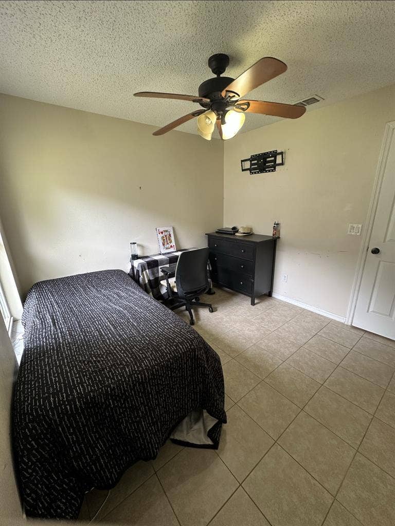Bedrooms for rent