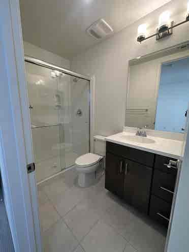 Nr S Hayward BART -Private Bed Bath