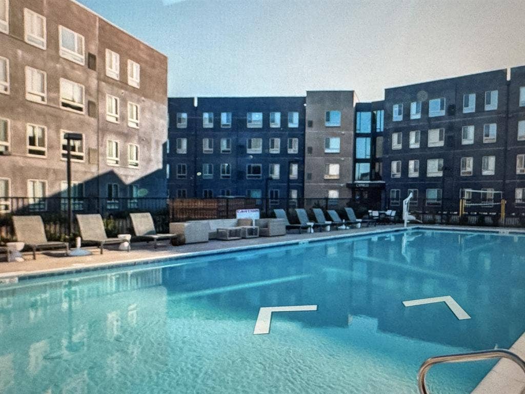 WILL PAY YOUR FIRST MONTH'S RENT