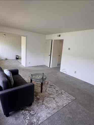 Great Private room in B