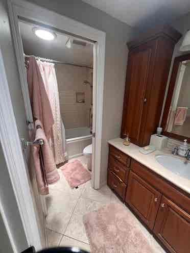 Looking for a short-term tenant