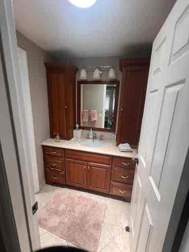 Looking for a short-term tenant