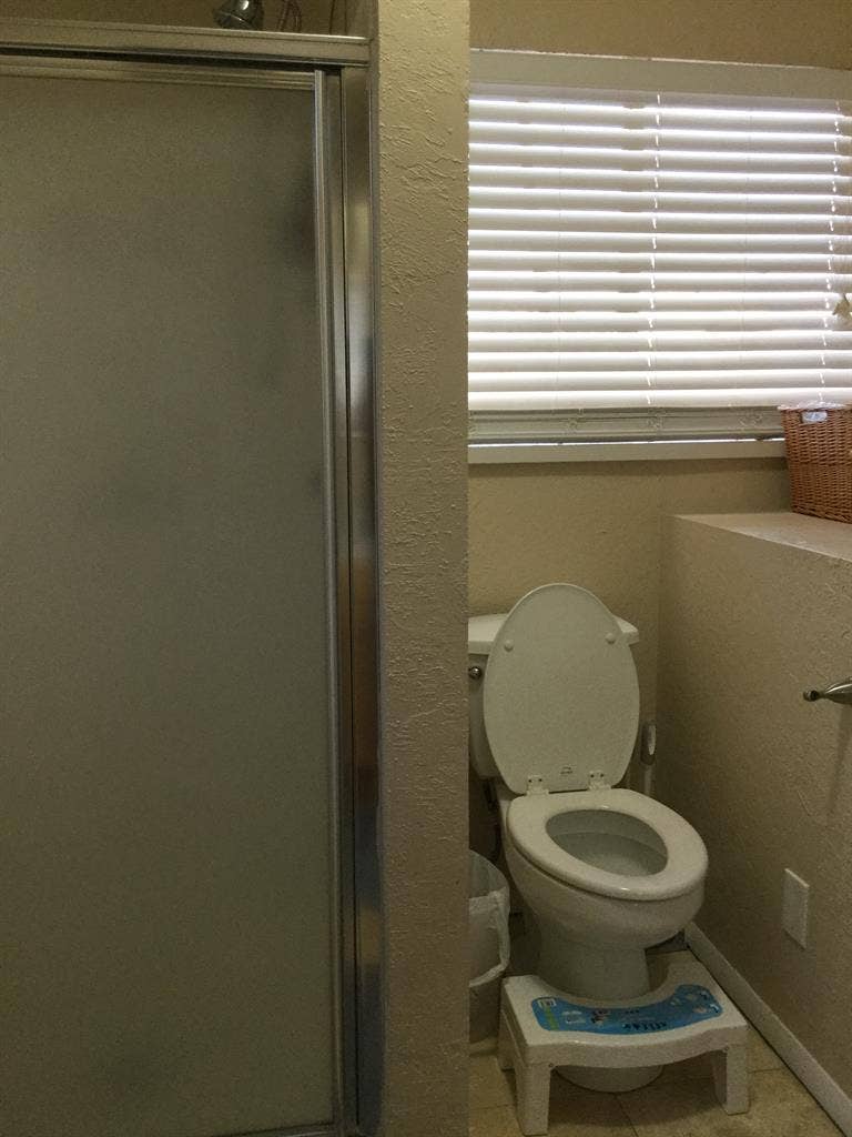 room avail July 1, Main/Price Mesa