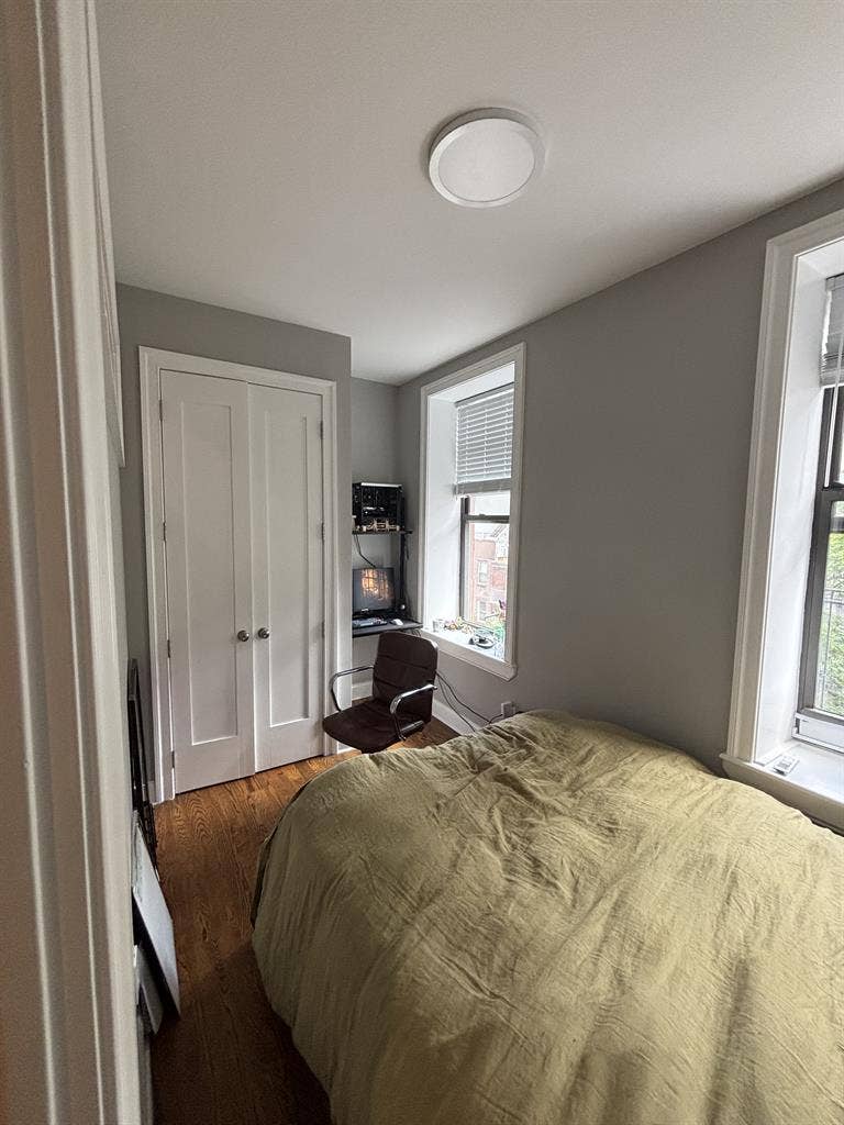 Summer Sublease in Chelsea! 🌞🏙️