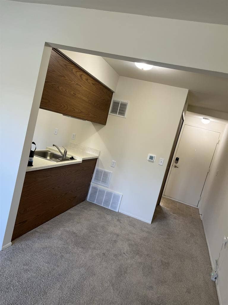 1 private
 bedroom available