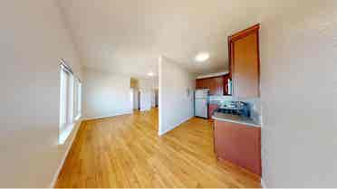 1 room for rent in east oakland!