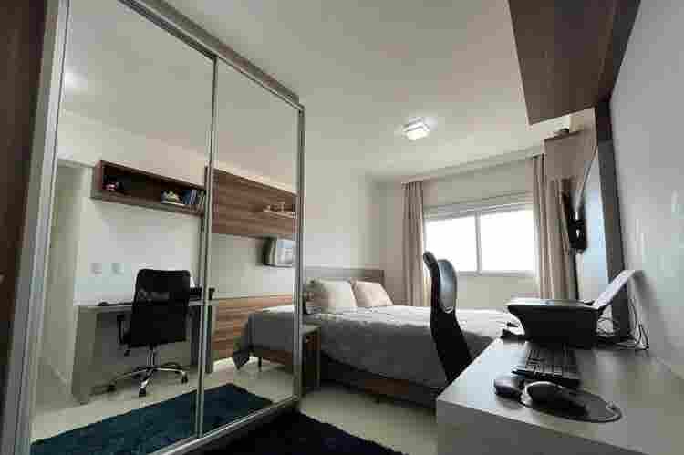 Quarto individual c suíte mobiliado