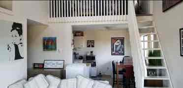 Roommate for furnished Loft Sidney