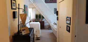 Roommate for furnished Loft Sidney