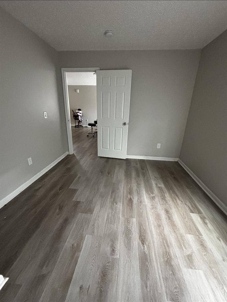 Looking for roommates