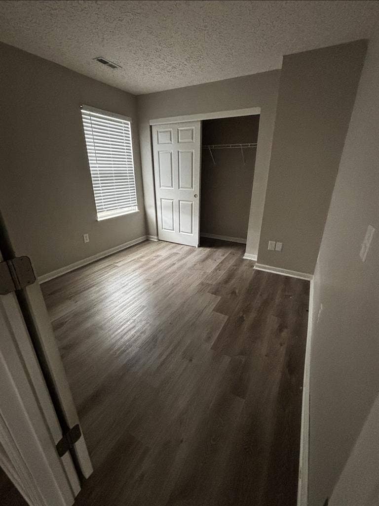 Looking for roommates