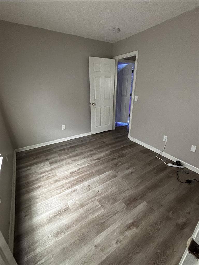 Looking for roommates
