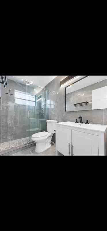 Looking for roommates (fm )