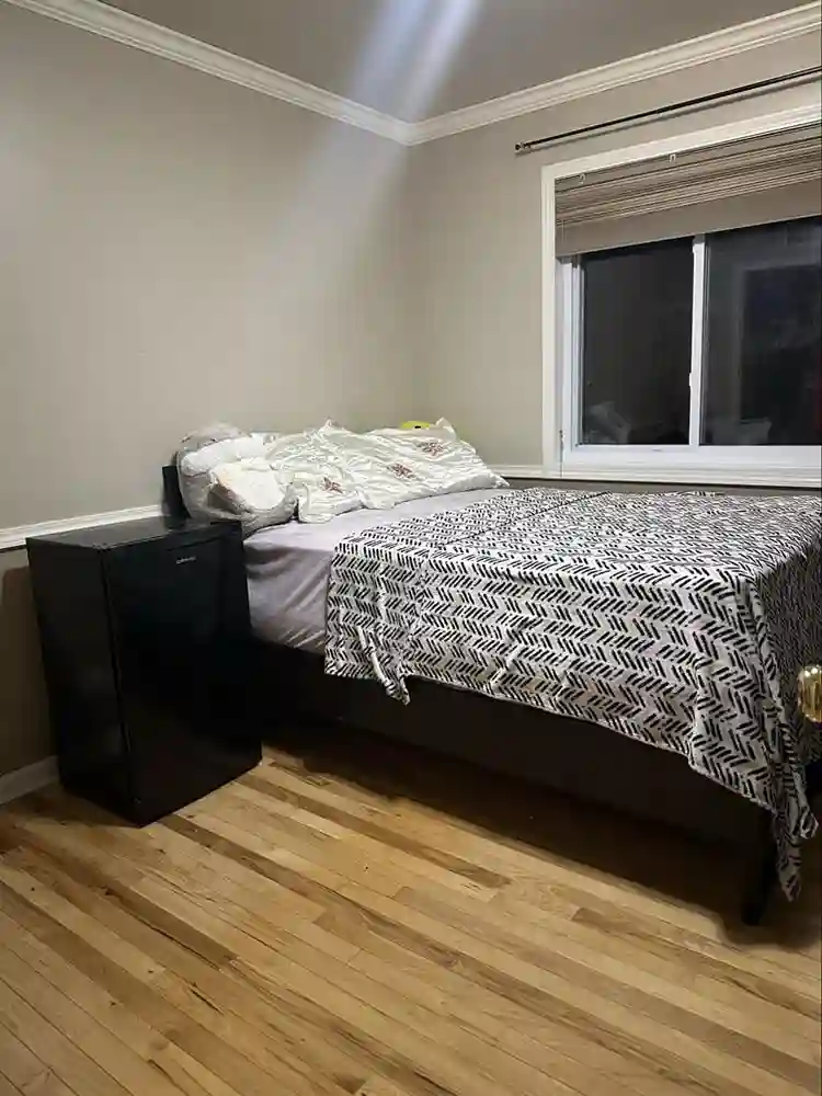 1 fully furnished room available!!!