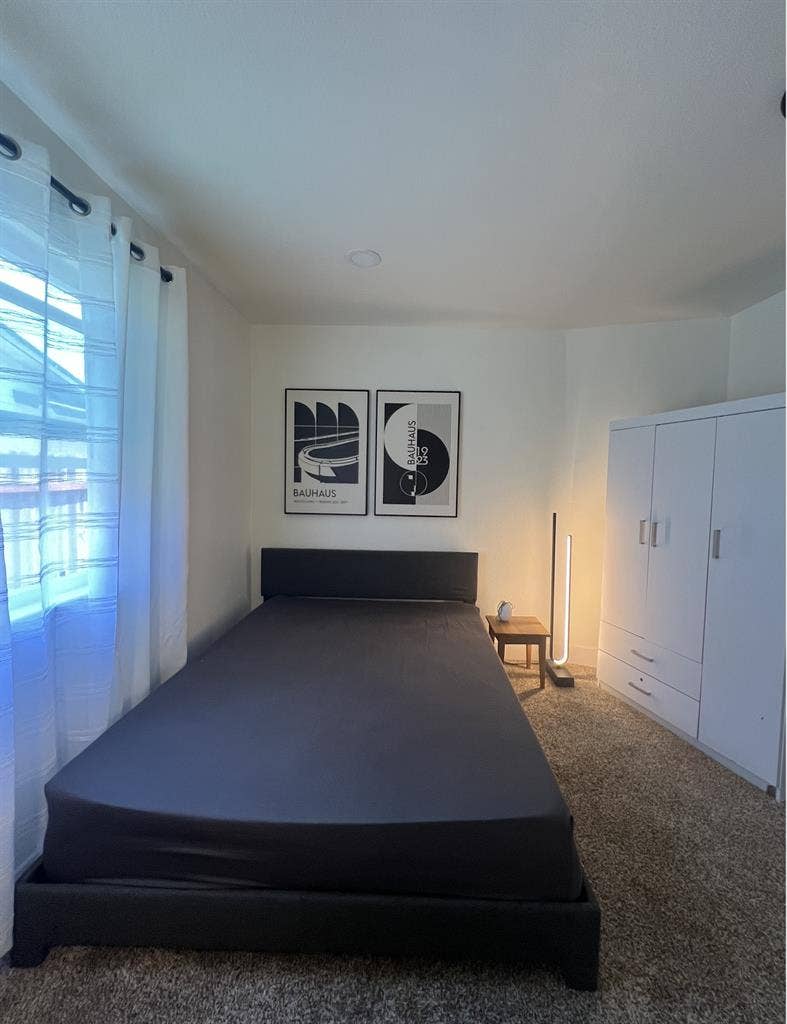 Room for Rent in a Clean Home