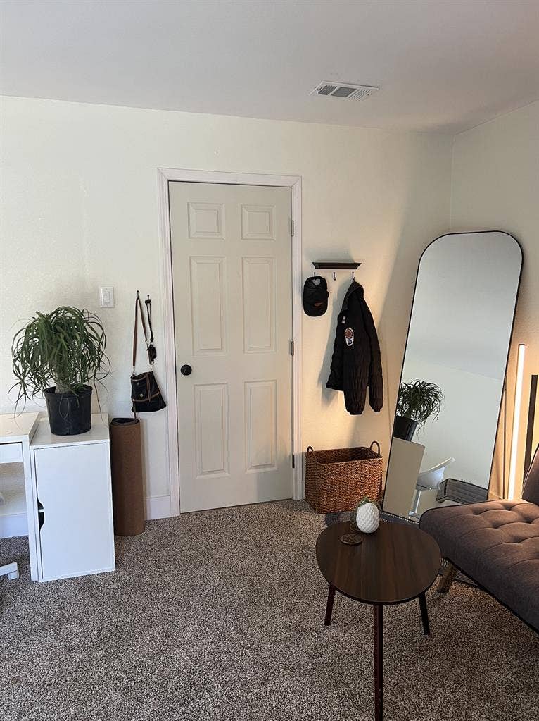 Room for Rent in Clean Home