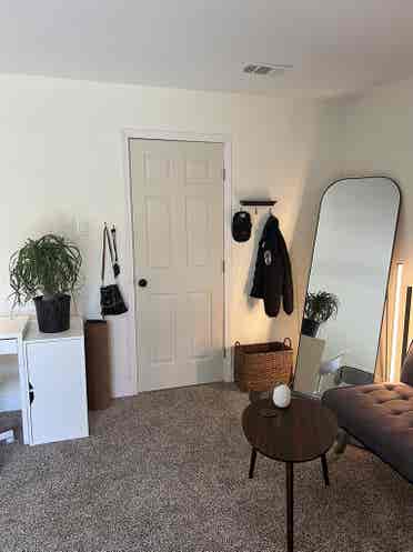 Room for Rent in Clean Home