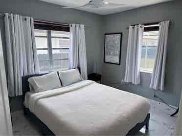 ROOM FOR RENT- Flagami area