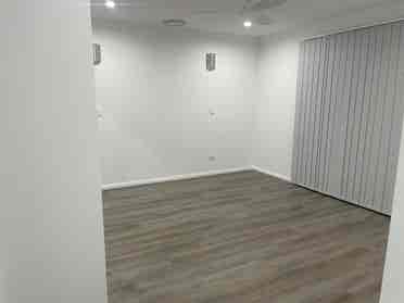 Spacious Unit , Upstairs