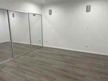 Spacious Unit , Upstairs