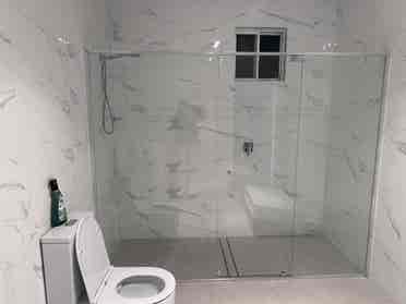 Spacious Unit , Upstairs