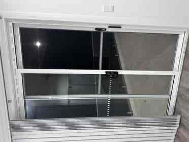 Spacious Unit , Upstairs