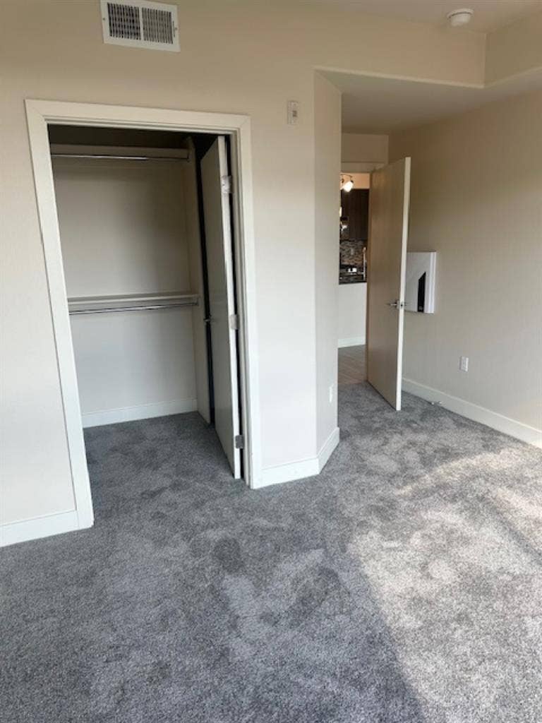 Looking for a roommate!