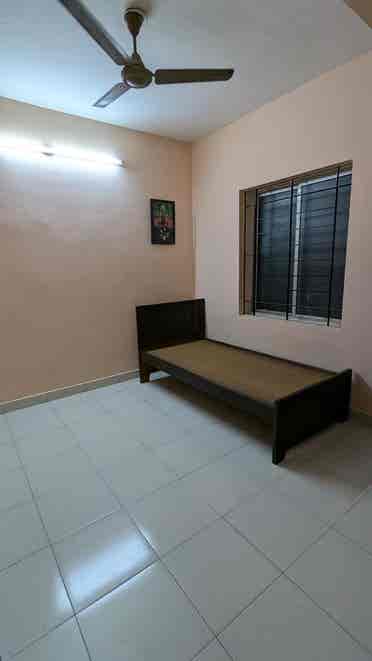 Female Roommate wanted