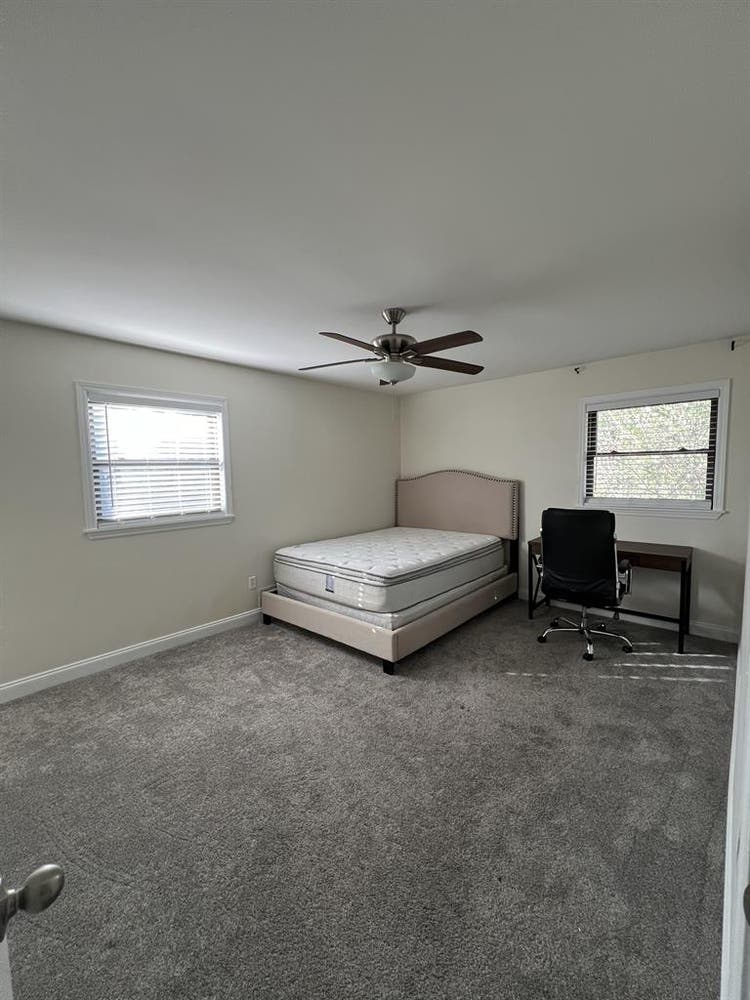 PRIVATE ROOM FOR RENT