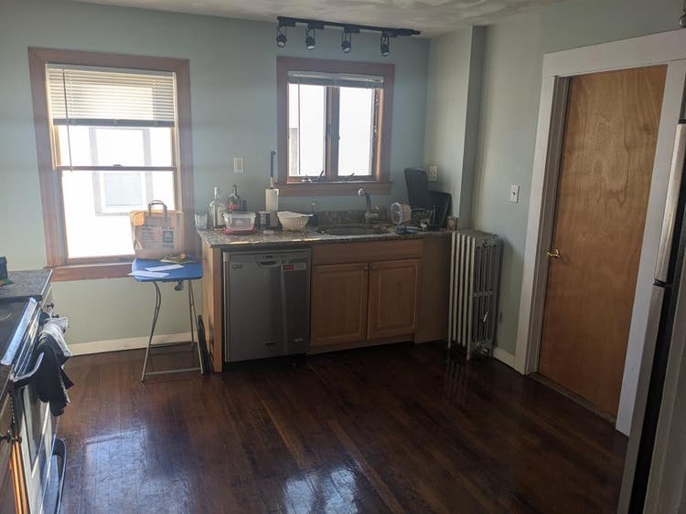 Room for rent near Green Line