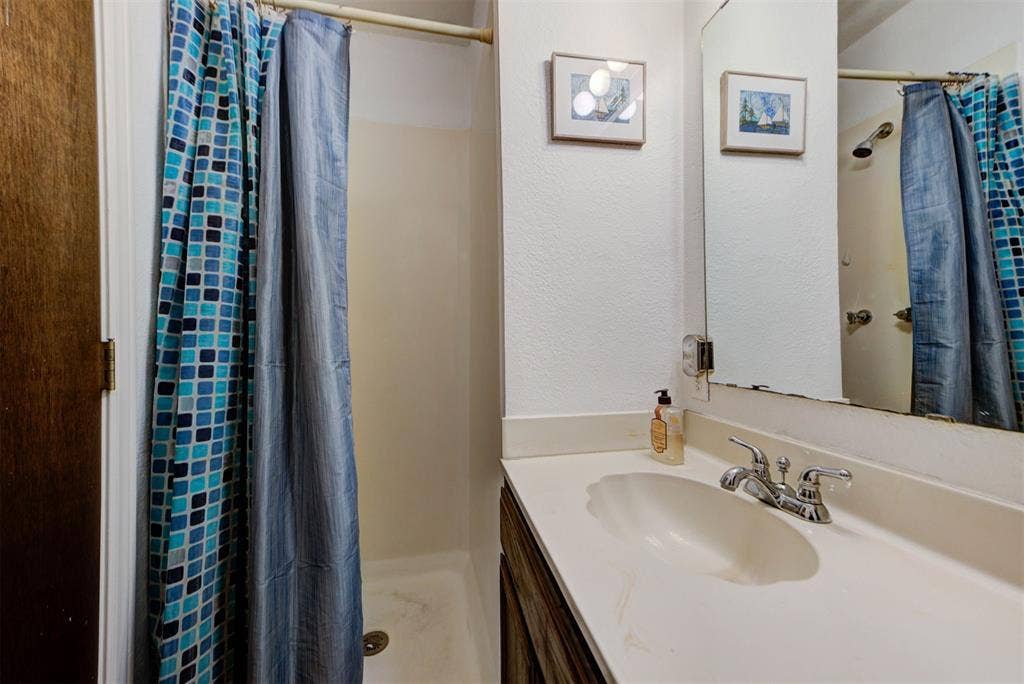 Room for rent, single moms encourag