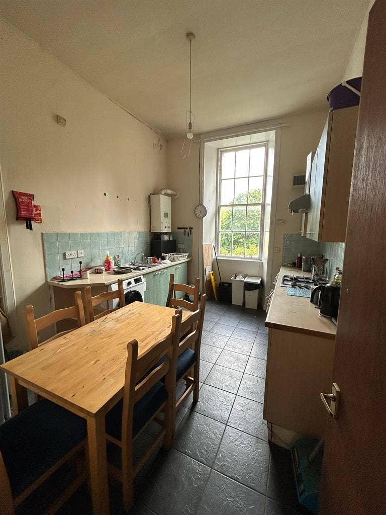 West End Finnieston 6 Bed Flat