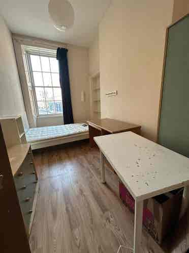West End Finnieston 6 Bed Flat