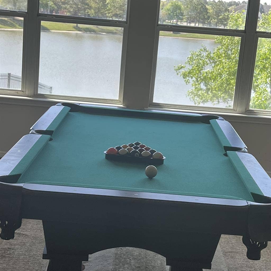 Single Room w/ Private Bath