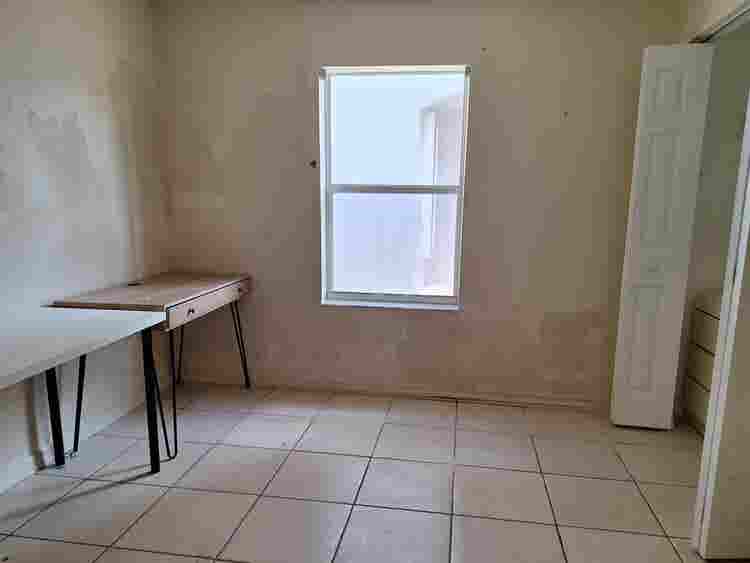 Single Room for rent in WPB!