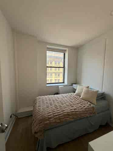 😍 Room in Midtown South 😍