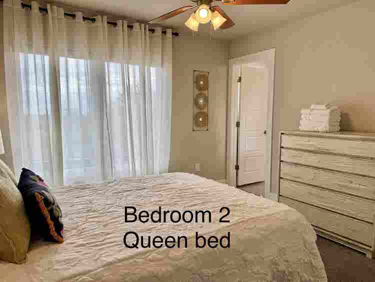 FURNISHED ROOMS w/In-Room Baths