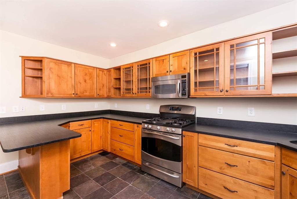 Unfurnished Basement Room+Full Bath