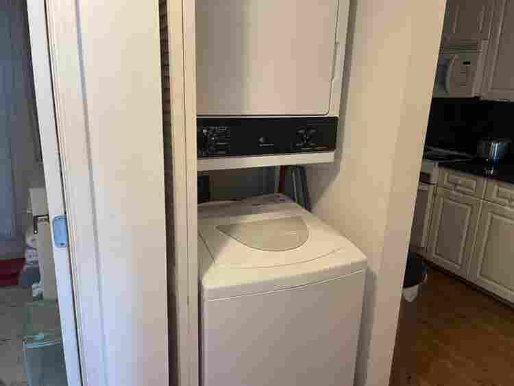 Female roommate needed  South Beach