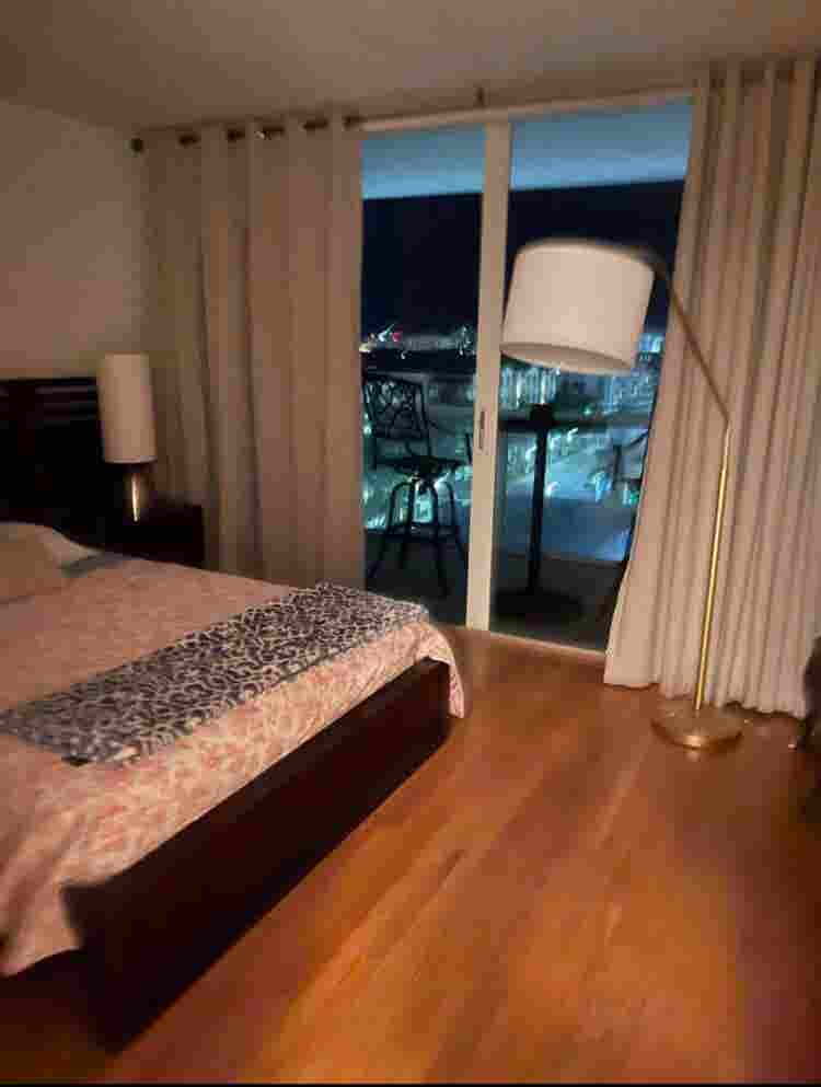 Female roommate needed  South Beach