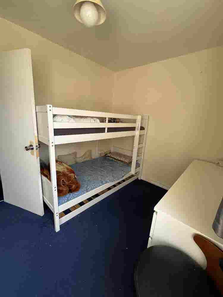 Female accommodation central linee