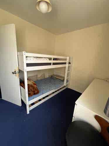 Female accommodation central linee