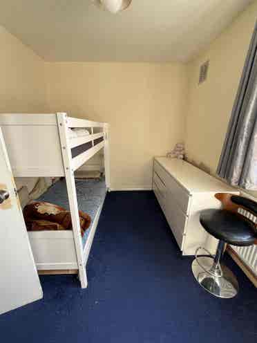 Female accommodation central linee