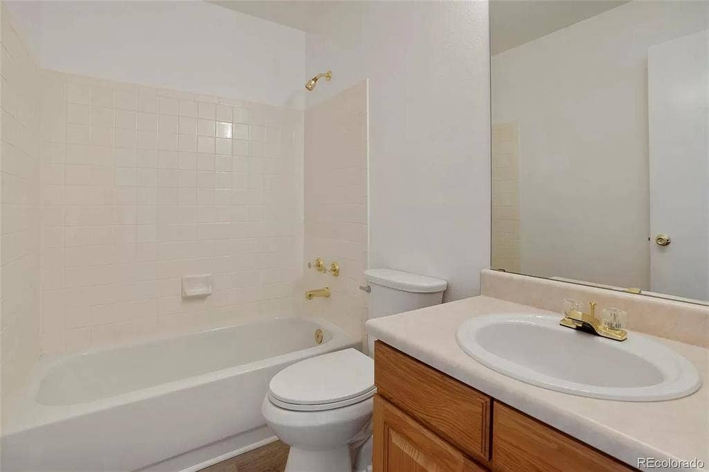 $ PRIVATE BEDROOM FOR RENT