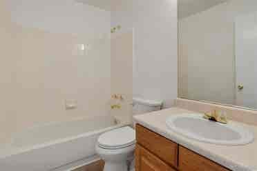 $ PRIVATE BEDROOM FOR RENT