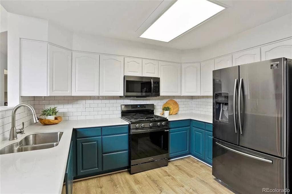 $ PRIVATE BEDROOM FOR RENT